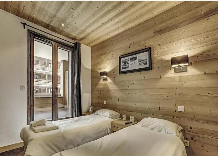 Апартаменты Charming Chamonix Valley - In Out - *